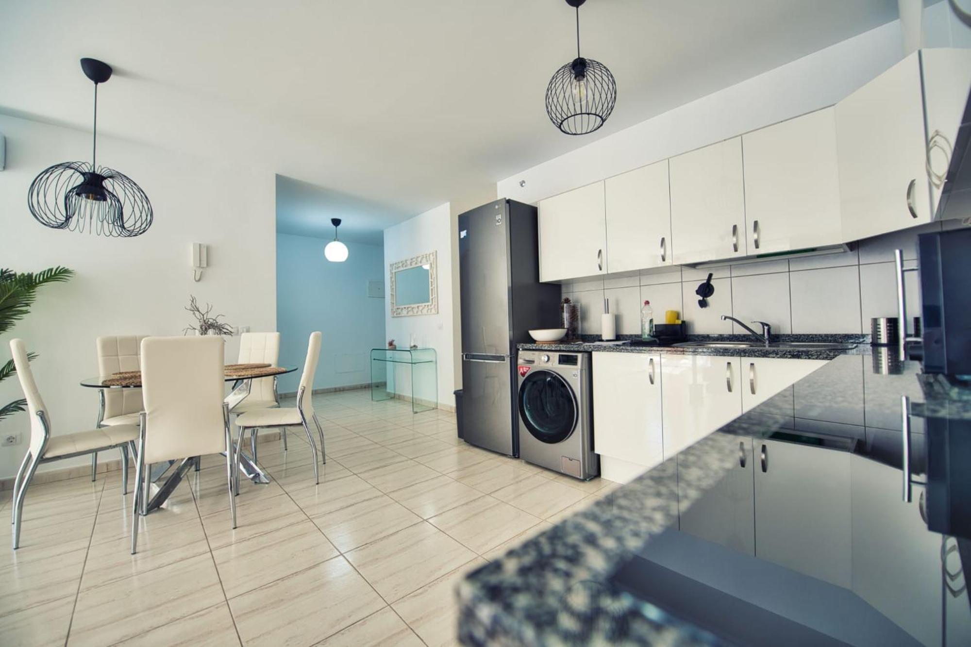 Ocean View Perfect Sunset Apartment, 4 Rooms 137M2, Wifi & Bbq San Miguel de Abona Kültér fotó